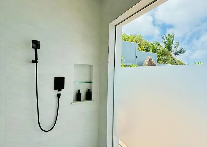 Lagati Luxury Apartment Takamaka