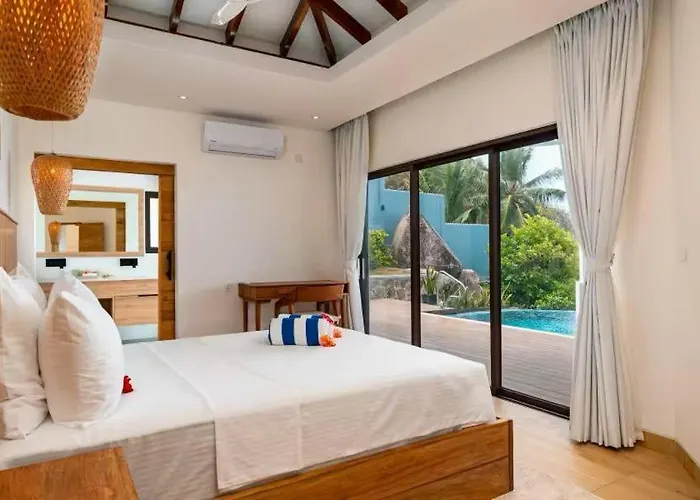 Lagati Luxury Takamaka