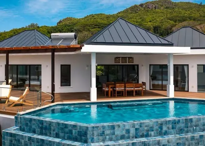 Lagati Luxury * Takamaka